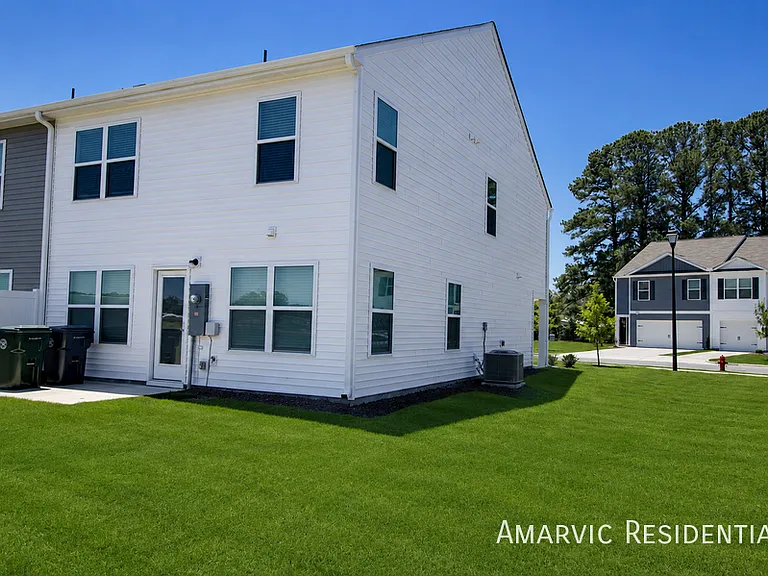 175 Seymour Village Dr — Photo 25