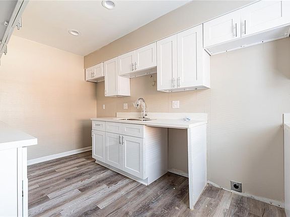 3rd image of 6135-37 Bellaire Dr