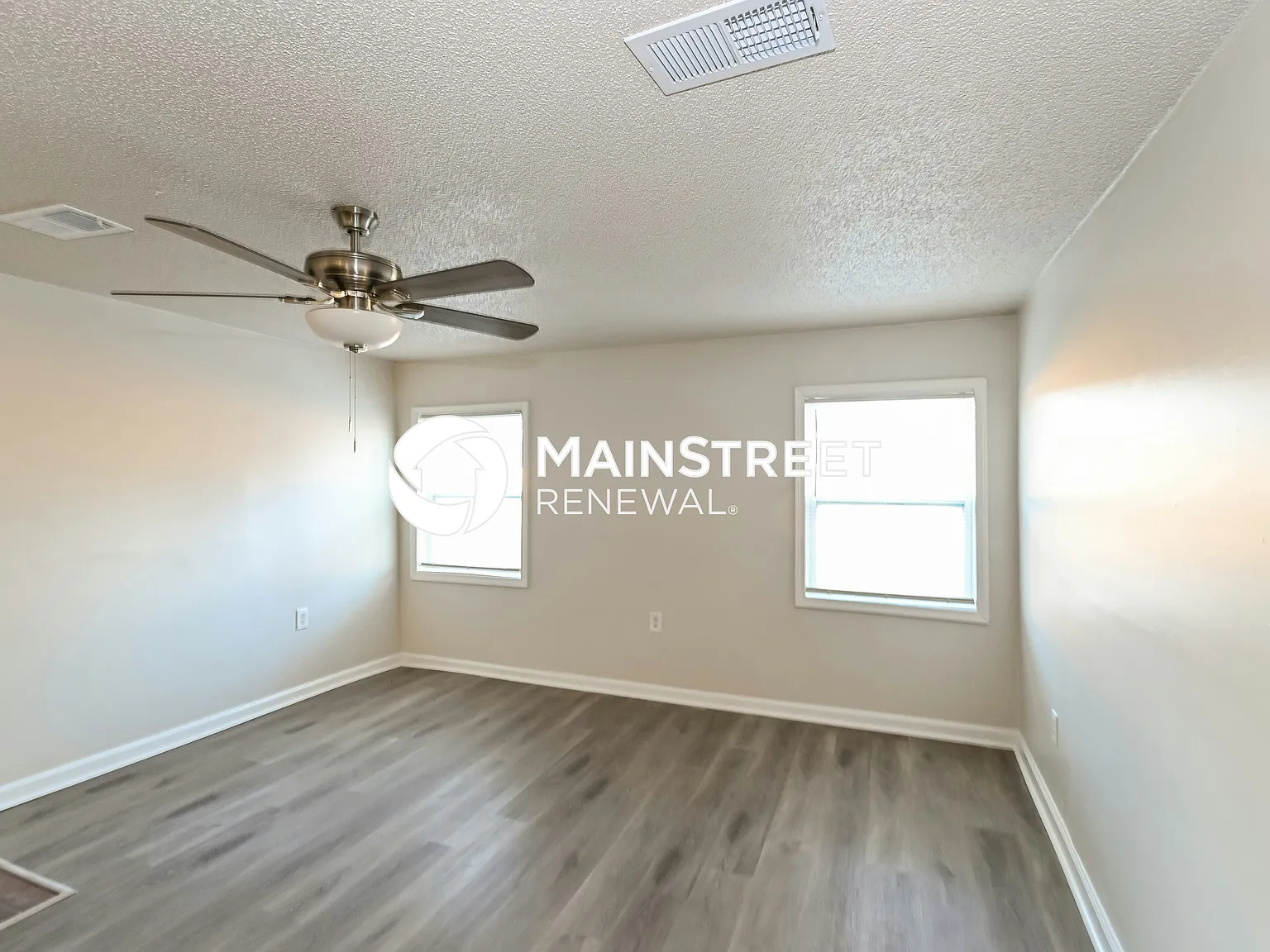 1751 Capri St — Photo 3