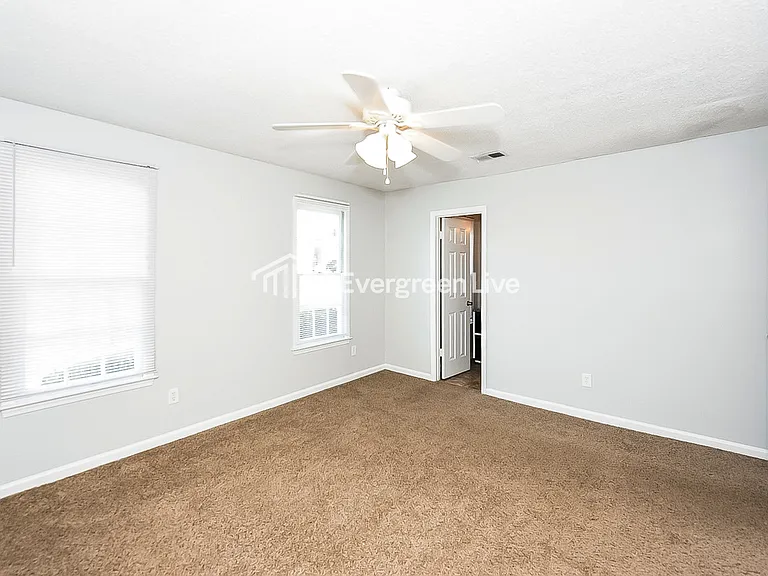 418 Cranewater Ct — Photo 6