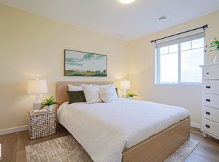 6925 199th St NW #211, Edmonton, AB T5T3X8