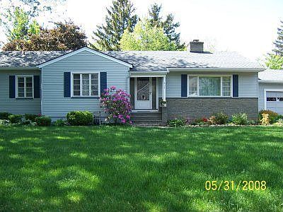 34 Hillcrest Parkway