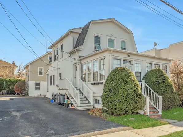 41 Saratoga Avenue, Pleasantville, NY 10570