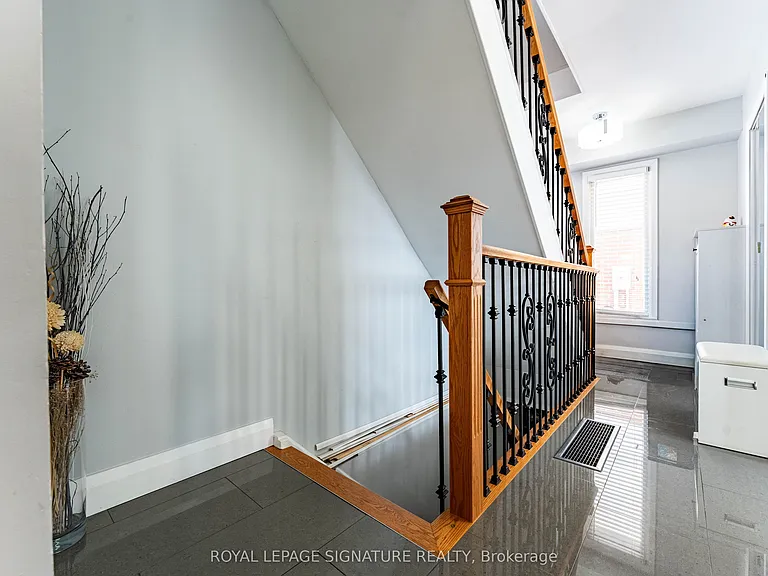25 Hun Cres — Photo 36