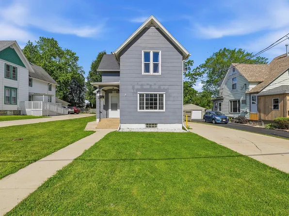 608 N Center St, Beaver Dam, WI 53916
