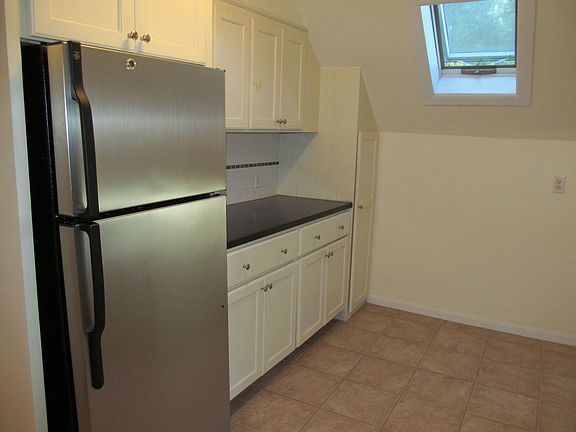 5th image of 39 Highland Ave #2
