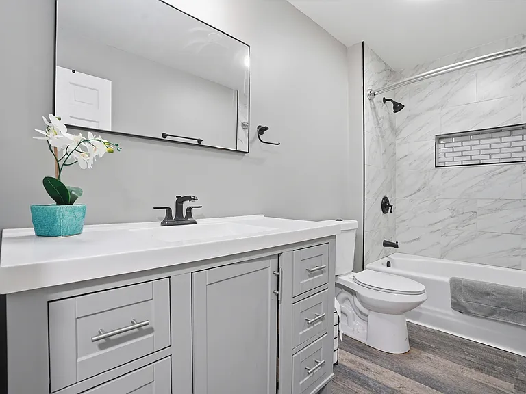 1865 W 64th Pl — Photo 20