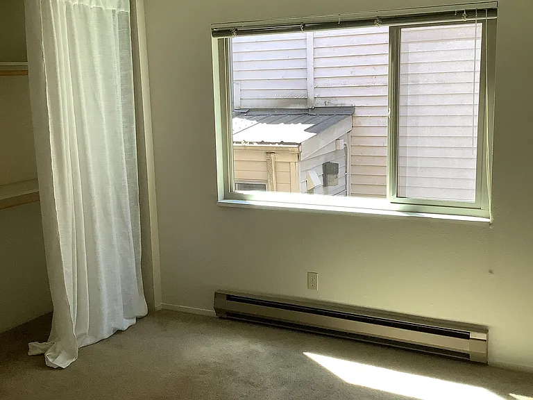 2360 Yale Ave E #5 — Photo 9