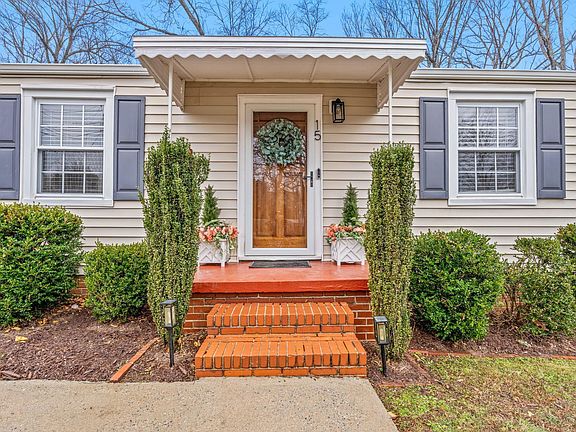 2nd image of 15 Essex Ct