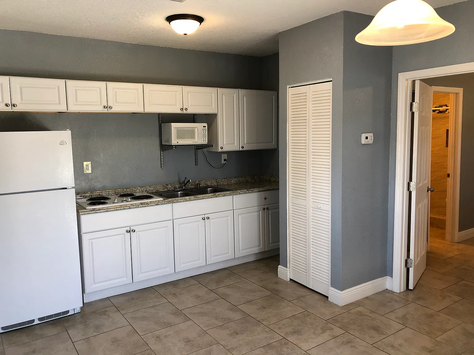 1 bed, 590 sqft, $1,200 — Photo 2