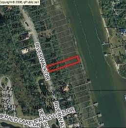 3rd image of 18 N Riverwalk Dr