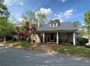 1100 N Barker St, Lumberton, NC 28358