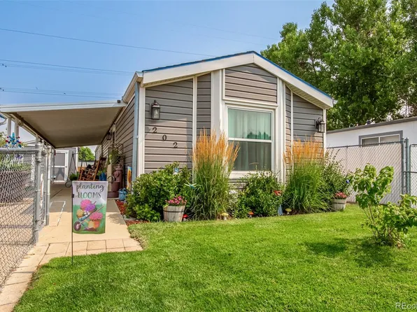 202 Locust Avenue, Lochbuie, CO 80603