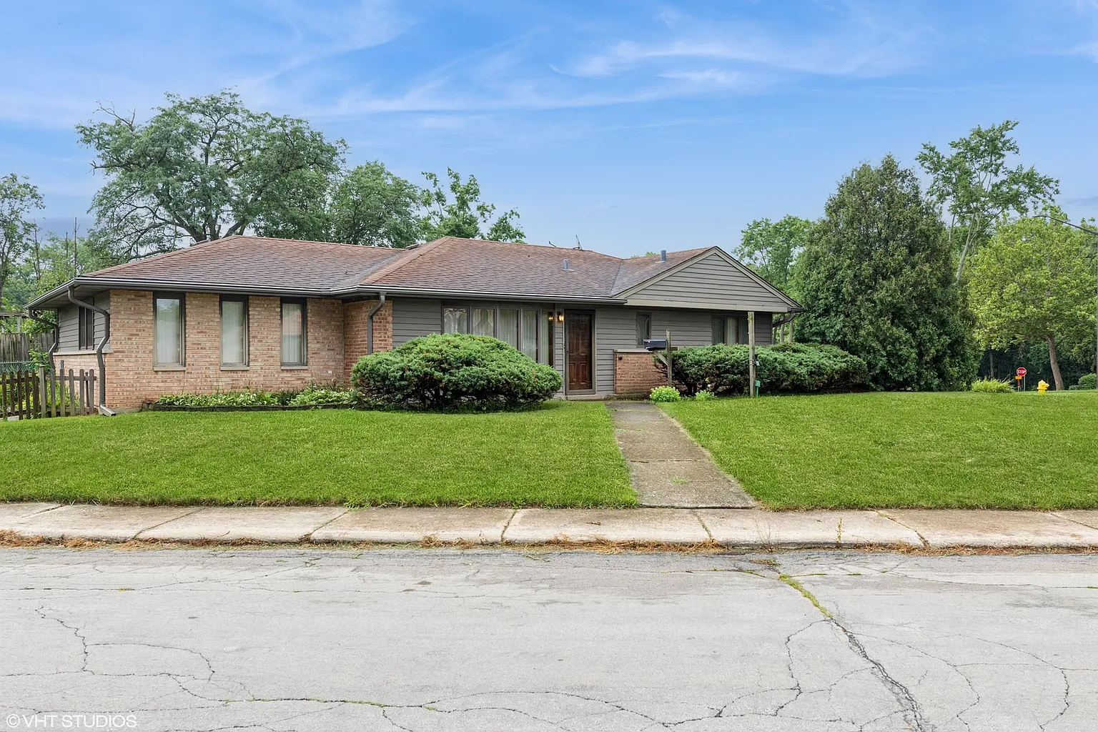 471 Indianwood Blvd photo 1