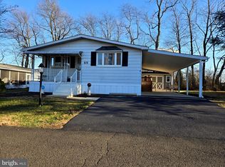 101 Pasture Ln, Chalfont, PA 18914