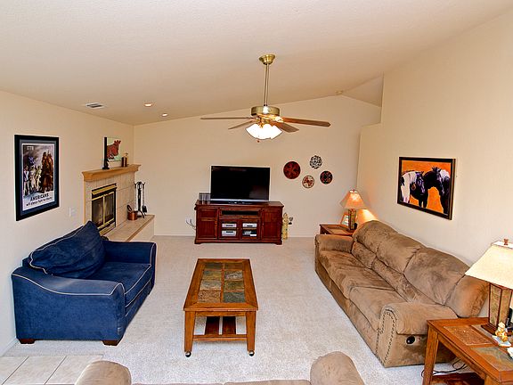 3rd image of 5769 Loma Verde Dr