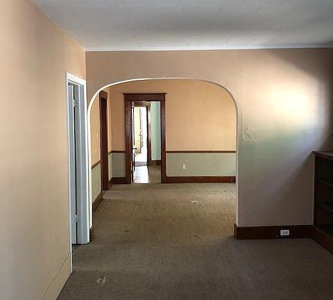 2nd image of 209 Lisbon Ave Floor 1