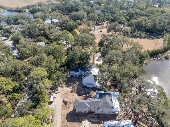 5 Cortelyou Lake Dr, Saint Simons Island, GA 31522