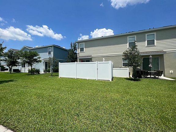 2nd image of 2745 Pleasant Cypress Cir
