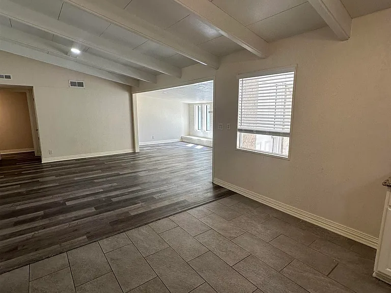 4103 Berwick Dr — Photo 7