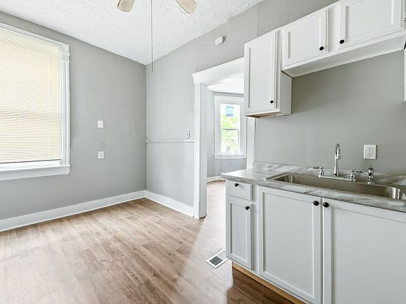 5th image of 1261 E 99th St #A
