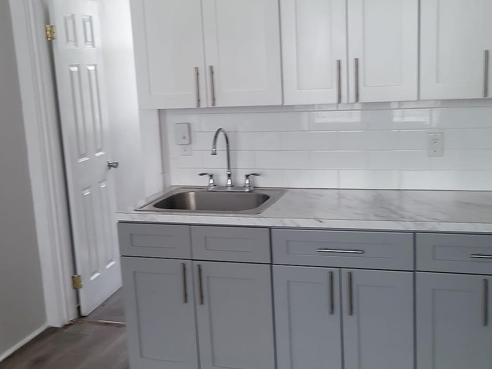 1st image of 27 Aldine St Floor 2