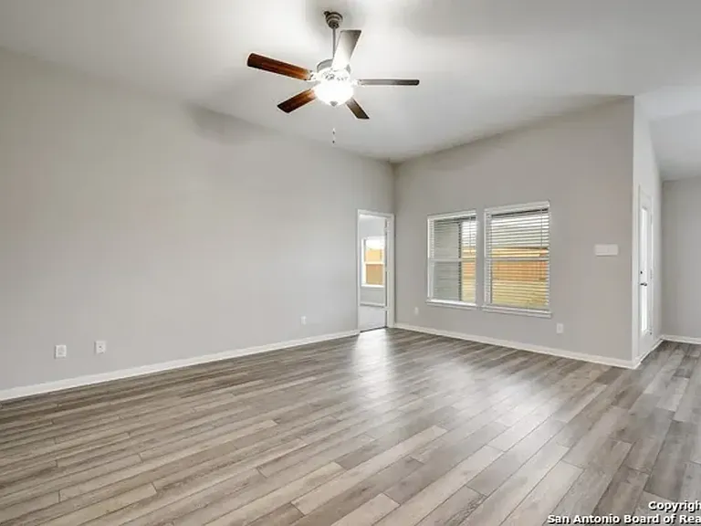 9330 Bennett Frst — Photo 4