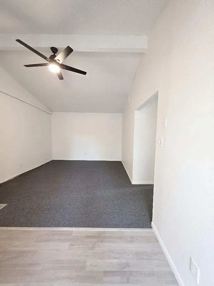 2 bed, 1.0 bath, 2913 sqft, $975 — Photo 2
