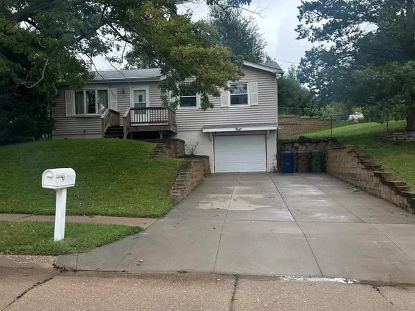 505 Nob Hill Ter, Bellevue, NE 68005