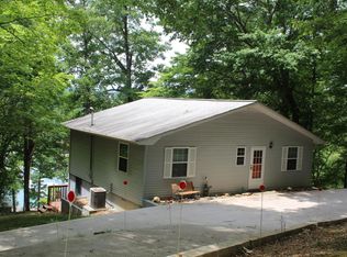 412 Pearl Dr, La Follette, TN 37766