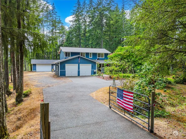 3820 SW Lake Helena Road, Port Orchard, WA 98367