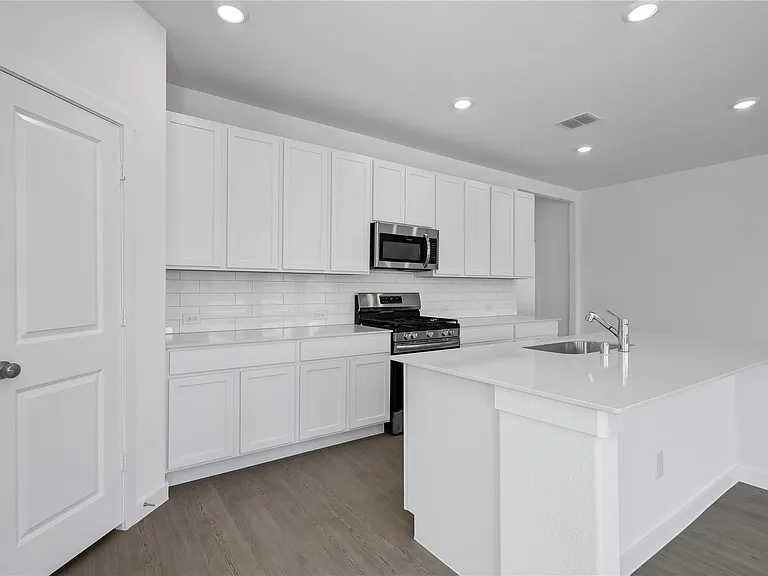 1328 Francesca Dr — Photo 9