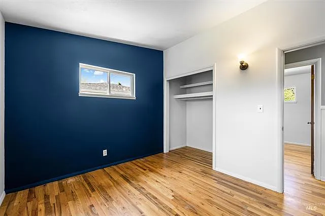708 S Phillippi St — Photo 15