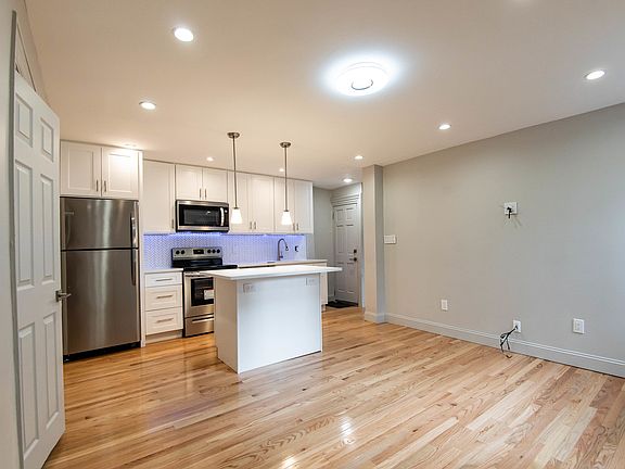 2nd image of 37 Jefferson Ave #2