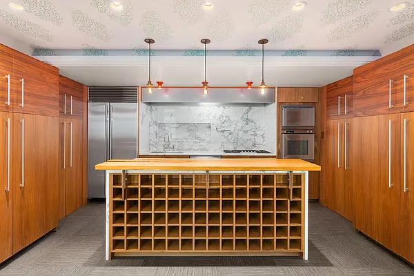 Sold by Corcoran | media 6