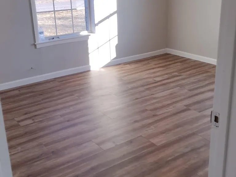 202 McElroy St — Photo 10