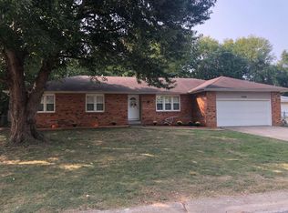 1032 W Ridgecrest Ave, Republic, MO 65738
