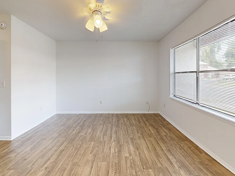 1 Bed 1 Bath Living Space
