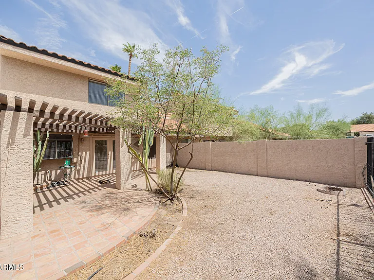 1650 N Ventura Ln — Photo 30