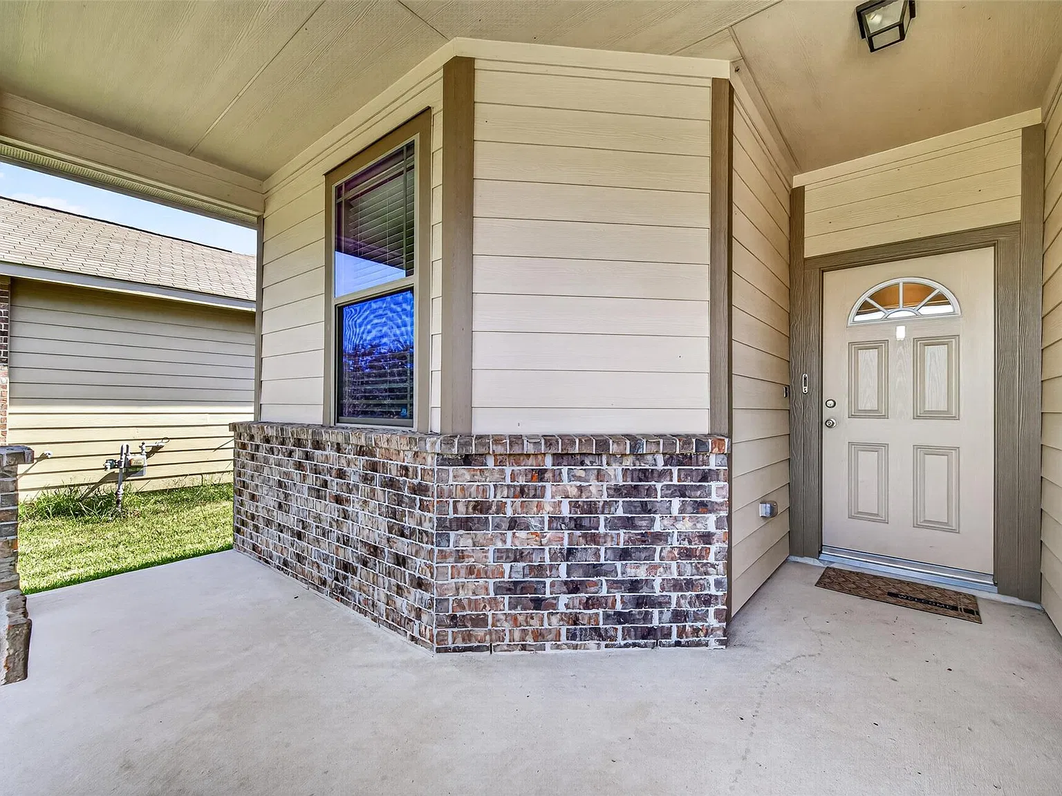 3 bed, 2.0 bath, 1419 sqft, $1,725 — Photo 4