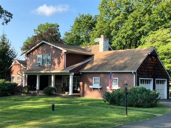 10 LINDA Drive, Montebello, NY 10901