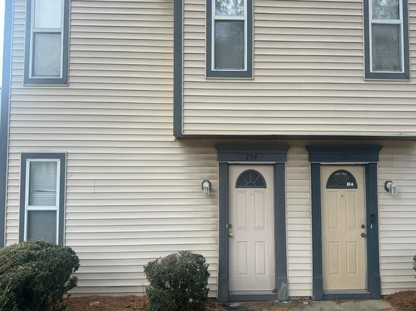 724 Gemstone Ln, Virginia Beach, VA 23462