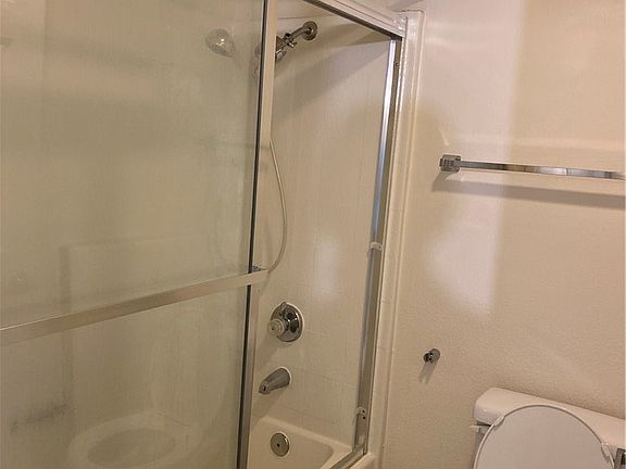 4th image of 5525 Canoga Ave APT 126