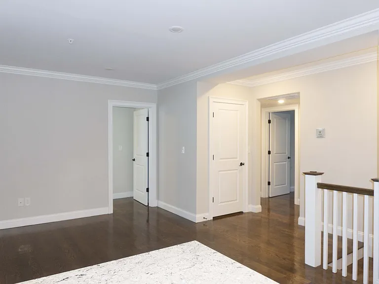 8 Nira Ave #3 — Photo 26