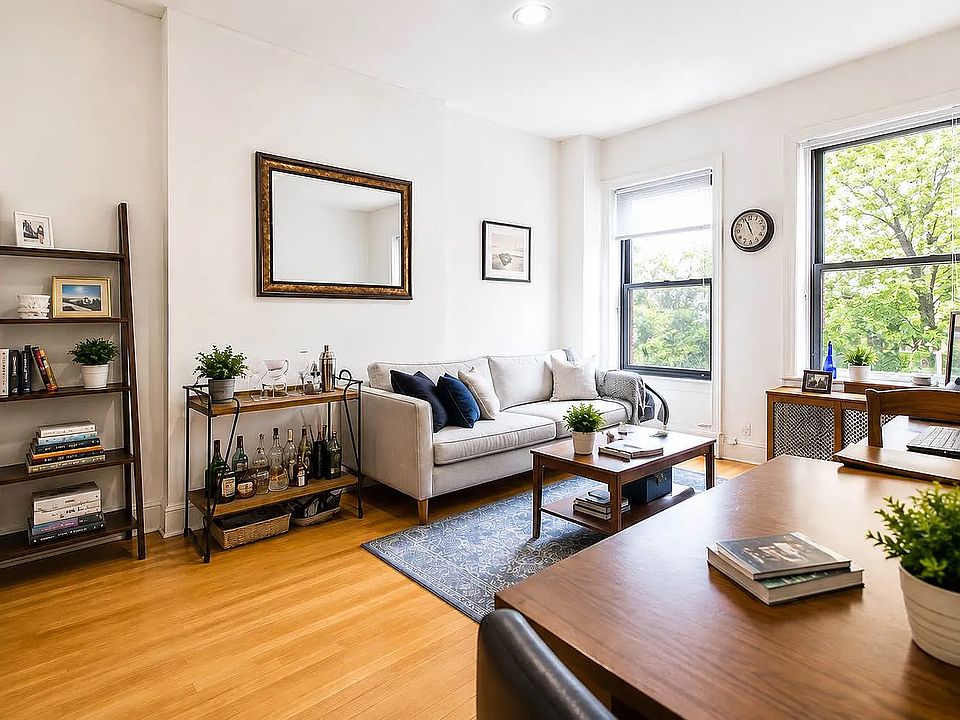 1st image of 120 W 75th St APT 5A