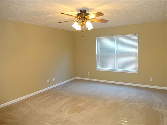 5th image of 1072 River Plantation Dr