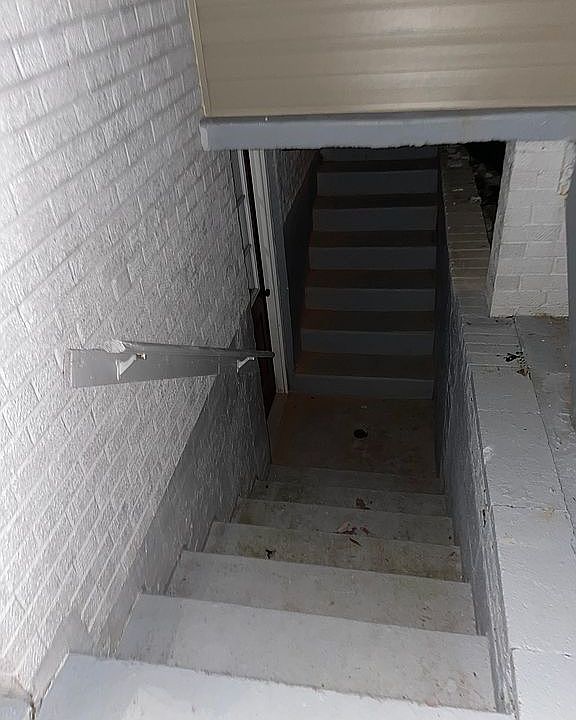 Private entrance 