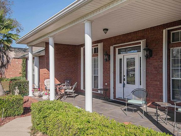 2nd image of 4393 Essex Terrace Cir