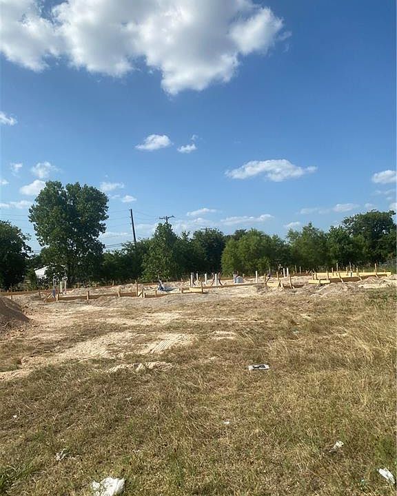 1st image of 109 Castellon Ct