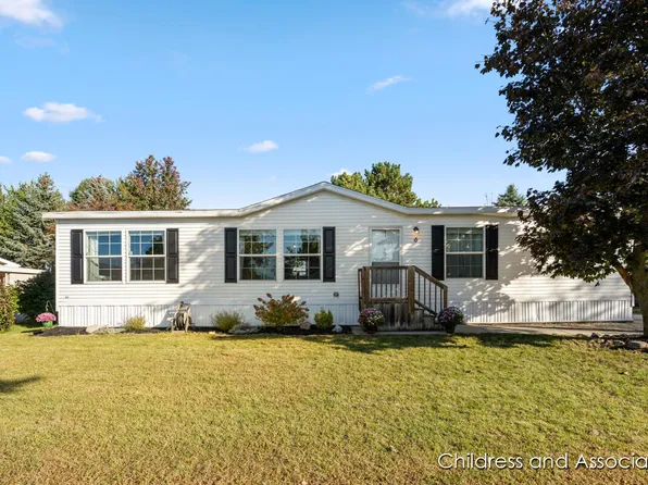 360 E Tuttle Rd #6, Ionia, MI 48846